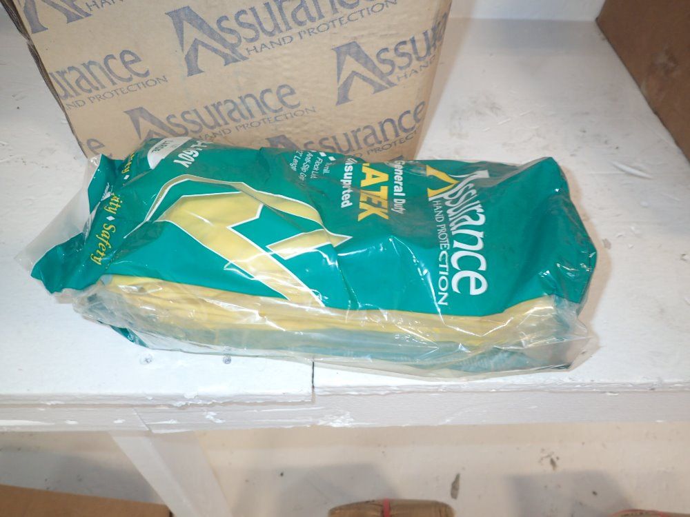 Assurance Latex Gloves