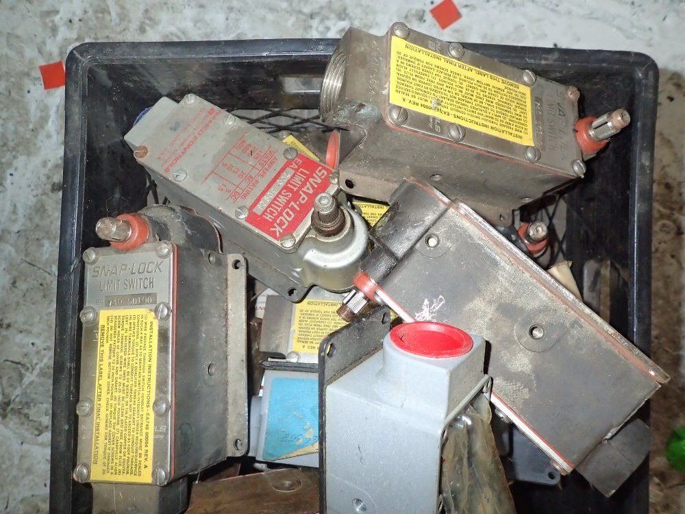 Snap-lock Limit Switch Lot