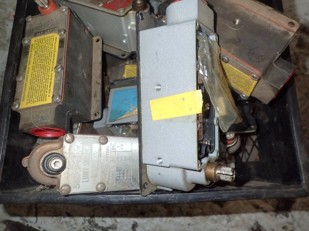 Snap-lock Limit Switch Lot