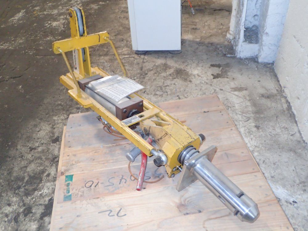 Tilt Lock Roll Lifter