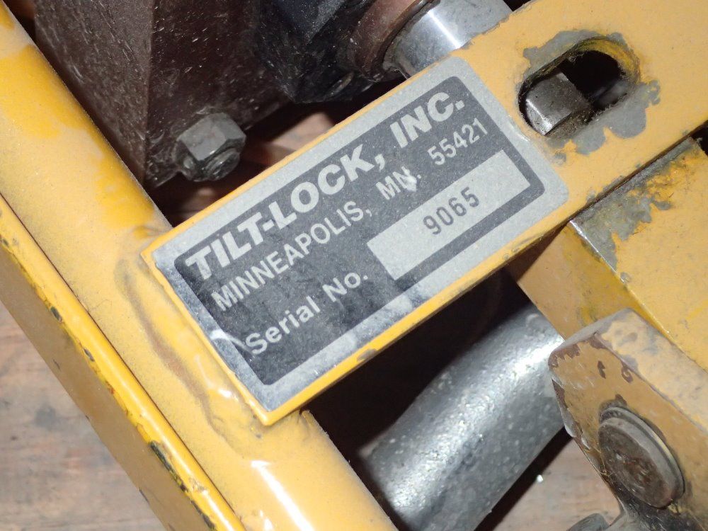 Tilt Lock Roll Lifter
