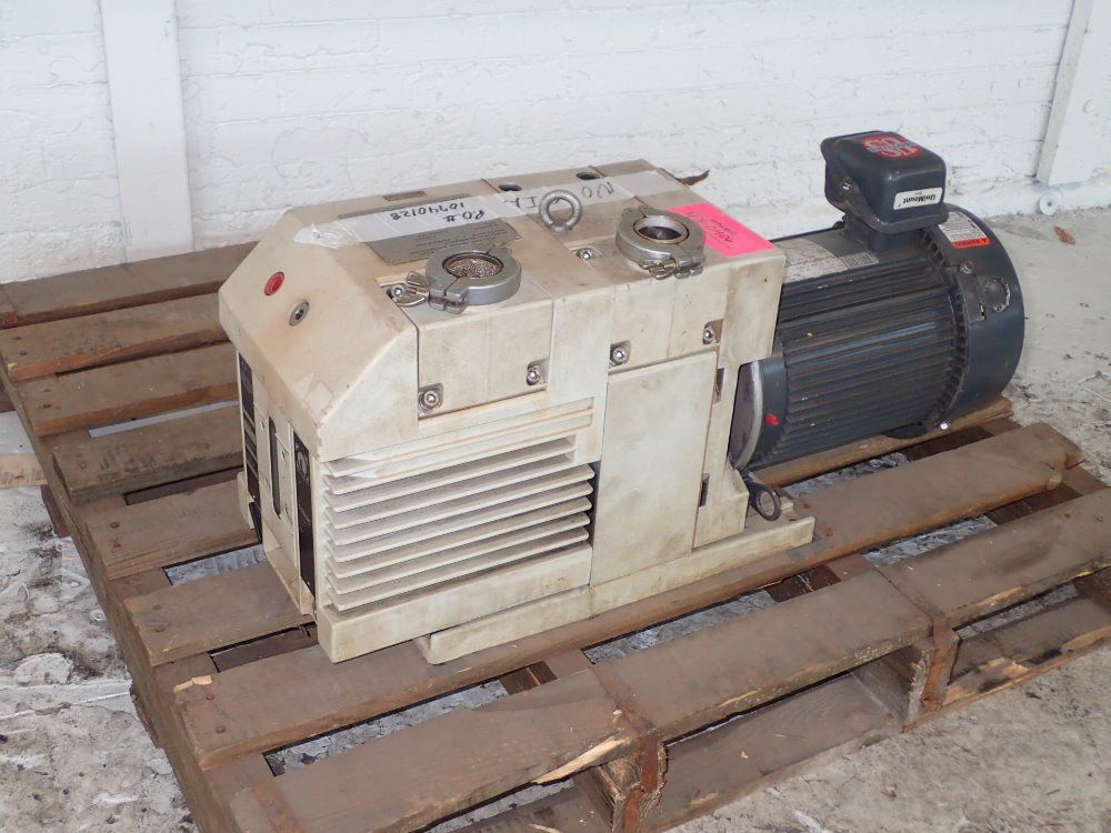 Leybold Vacuum Pump