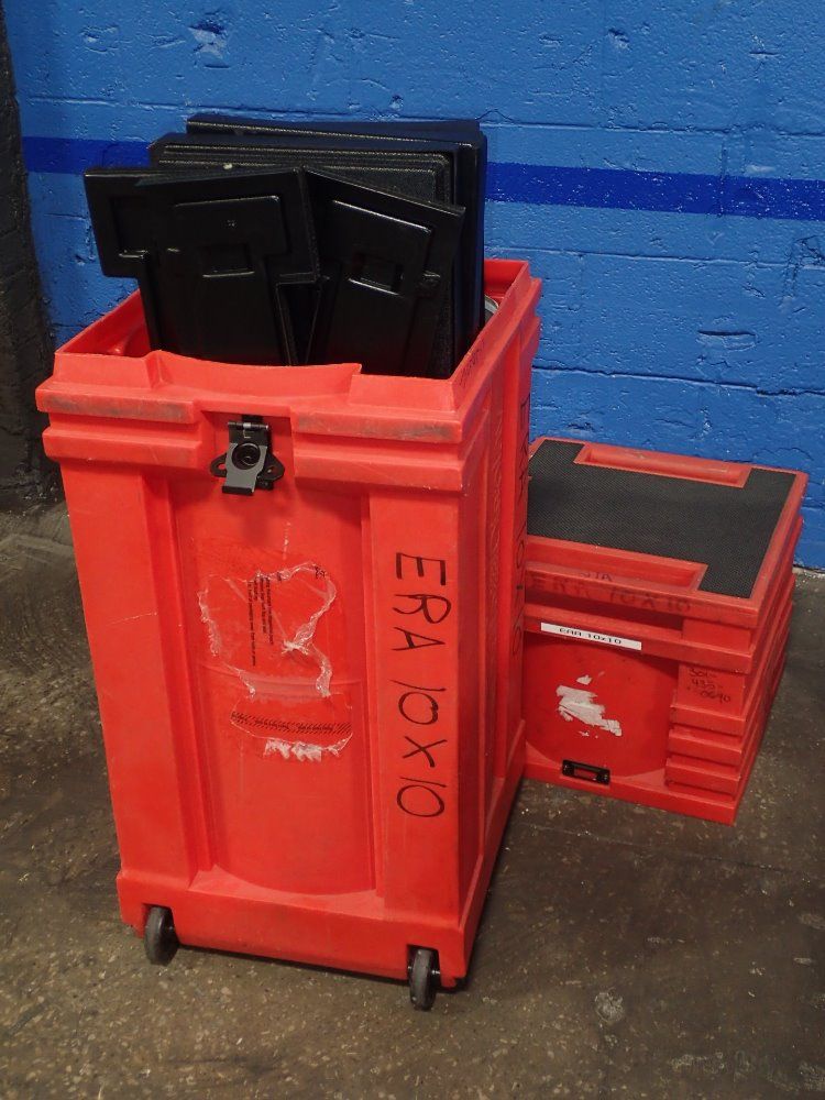 Nomadic Display W/ Case