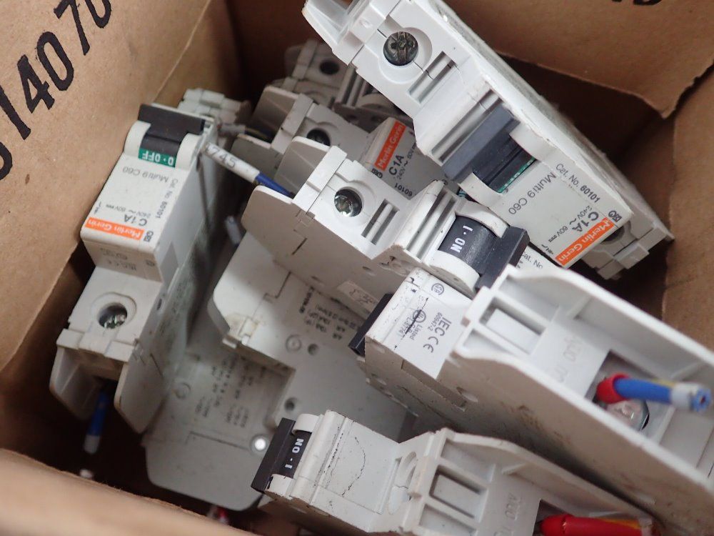 Merlin=gerin Circuit Breakers