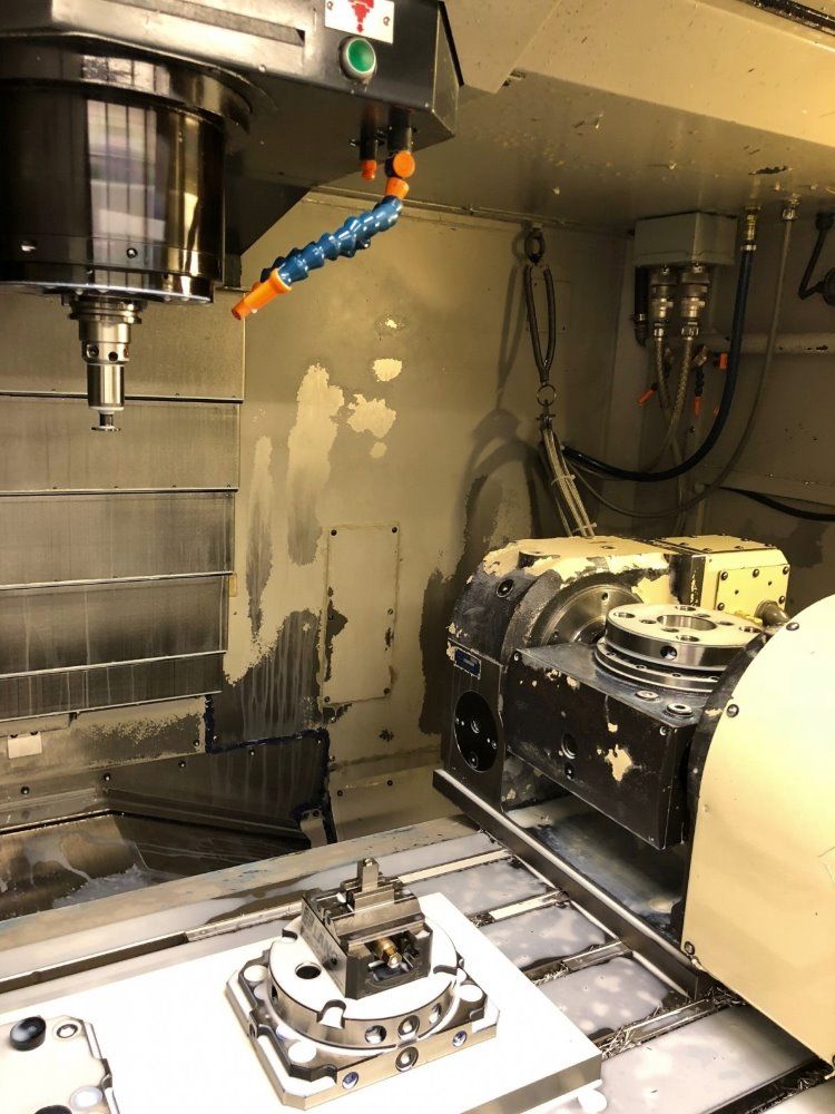 Makino 20"x46" Table 5 Axis Cnc Vertical Machining Center - Ps95