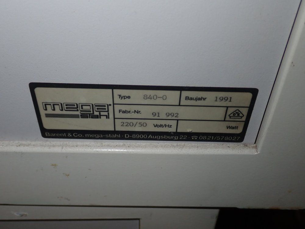 Mega Stahl Plate Proof Desk