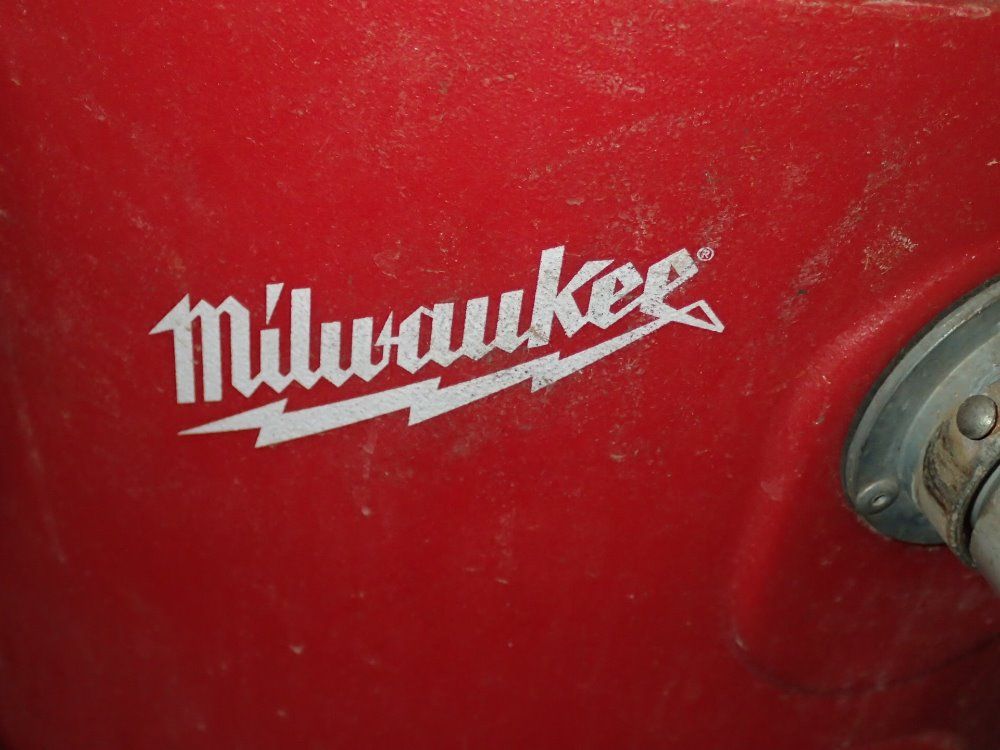 Milwaukee Wet/dry Vacuum Base