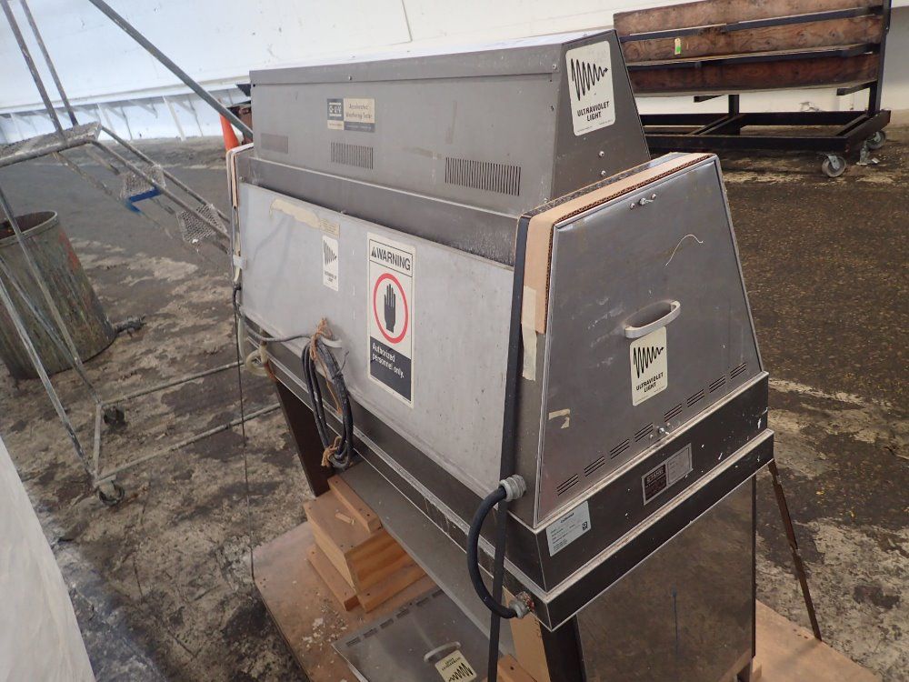 Q Panel Accelerated Weathering Tester