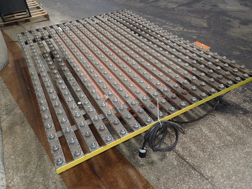 American Manufacturing Lift W/ Roller Transfer Conveyor