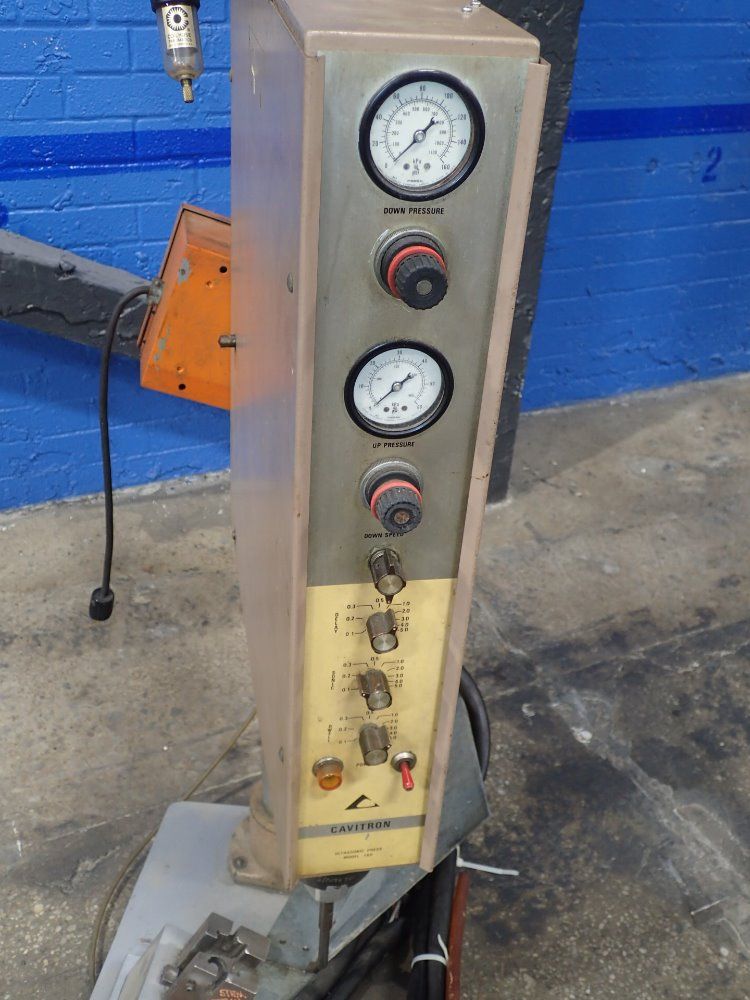Cavitron Ultrasonic Welder