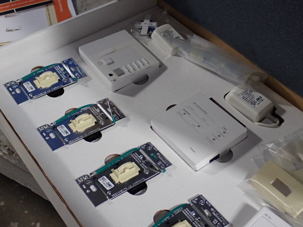 Lutron/aurora Wireless Security Lighting Control System