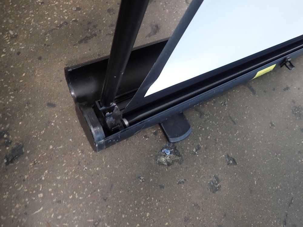 Da-lite Pojection Screen