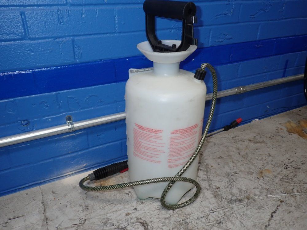 Flo Master Portable Sprayer