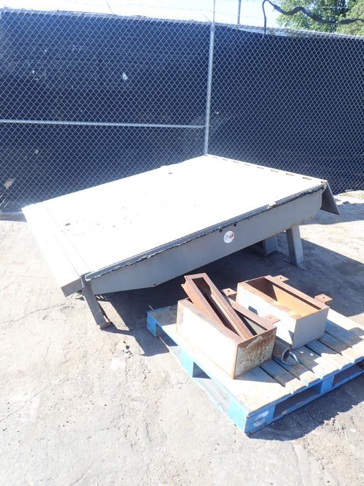 Rite-hite Dock Leveler