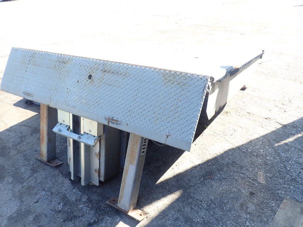 Rite-hite Dock Leveler