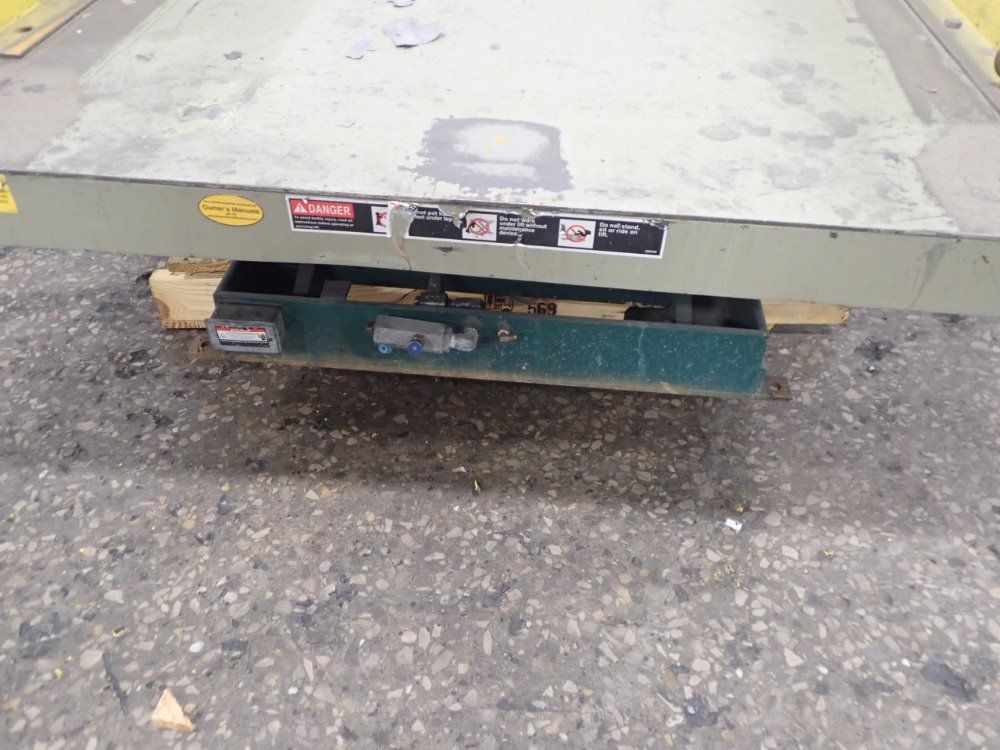 South Worth Lift Table