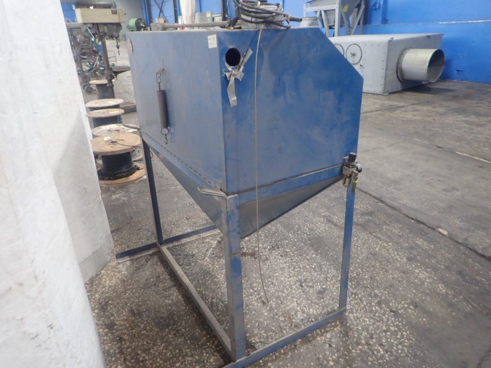 Cyclone Blast Cabinet