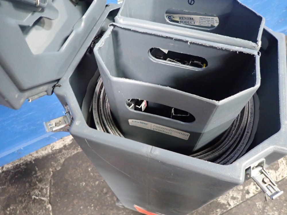 Skyline Projection Screen