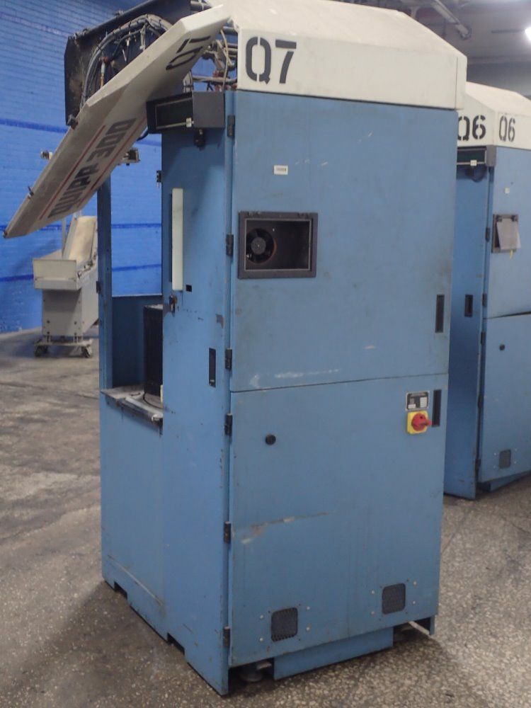 Quipp Newspaper Stacker