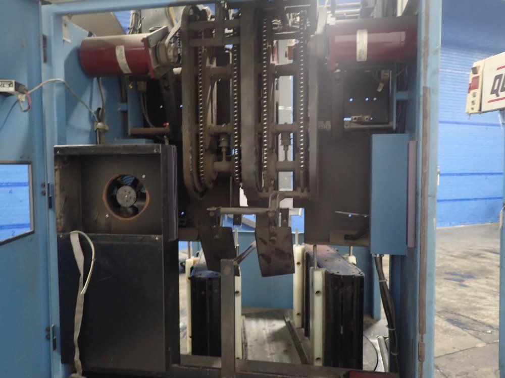 Quipp Newspaper Stacker