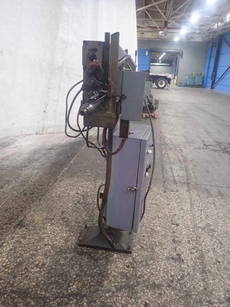 Autobar / Azuma Shimamoto Bar Feeder