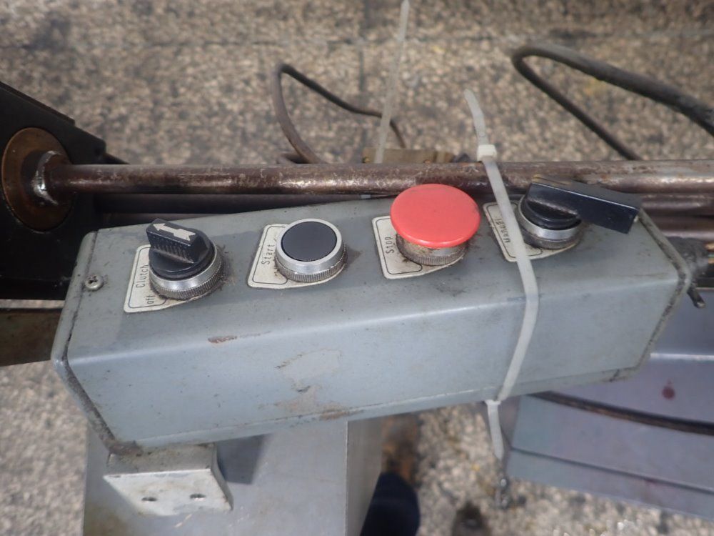 Autobar / Azuma Shimamoto Bar Feeder