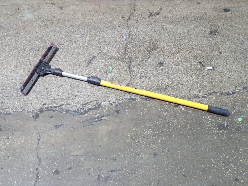 Mr. Longarm Squeegee