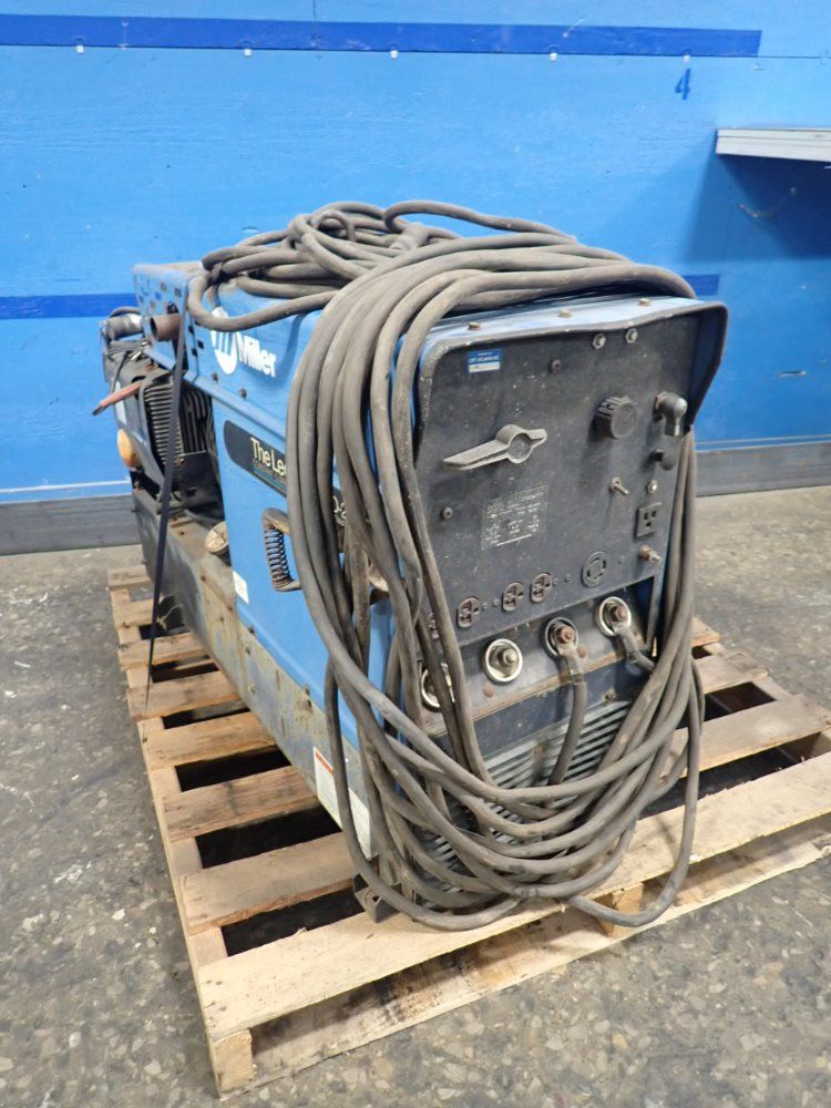 Miller 5kw 200a The Legend Aead-200le Gasoline Welder / Generator - The Legend Aead-200le