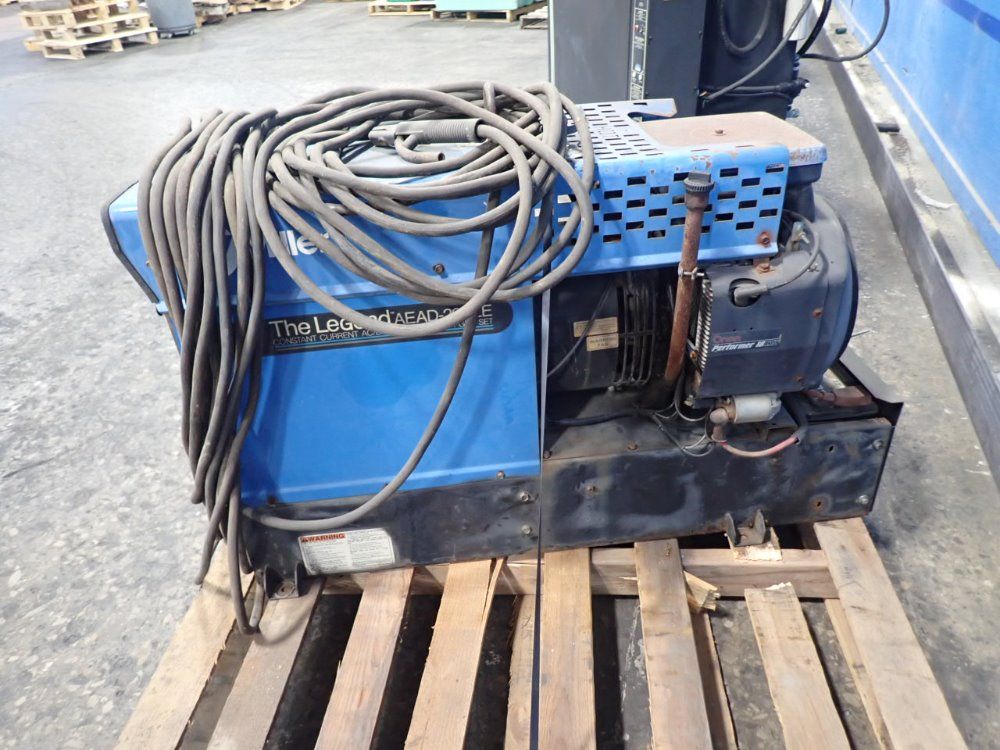 Miller 5kw 200a The Legend Aead-200le Gasoline Welder / Generator - The Legend Aead-200le