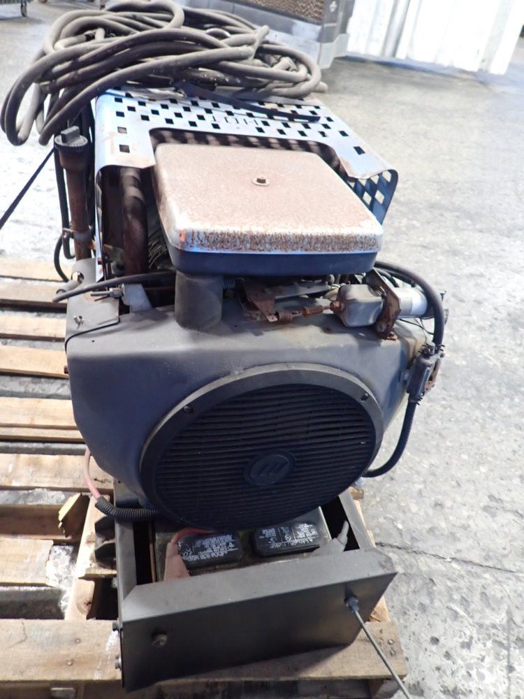 Miller 5kw 200a The Legend Aead-200le Gasoline Welder / Generator - The Legend Aead-200le