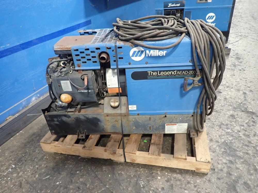 Miller 5kw 200a The Legend Aead-200le Gasoline Welder / Generator - The Legend Aead-200le