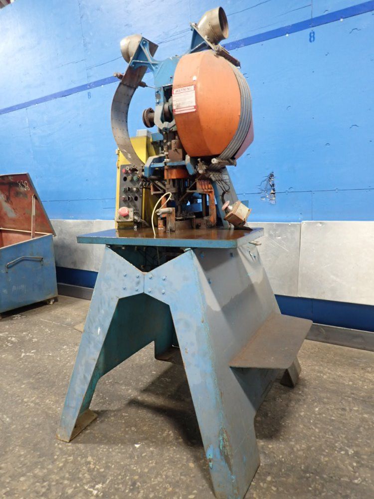 Universl Metalcraft Riveter