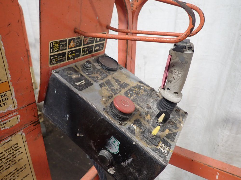 Jlg 750# 20' 2032-e2 Platform Scissor Lift - 2032-e2