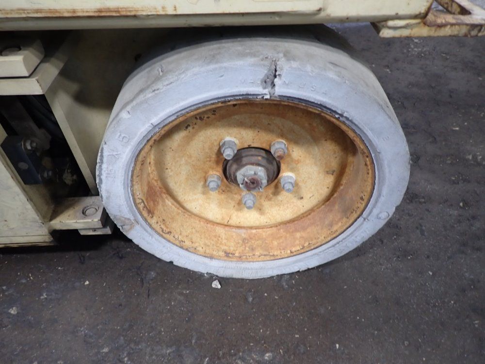 Jlg 750# 20' 2032-e2 Platform Scissor Lift - 2032-e2