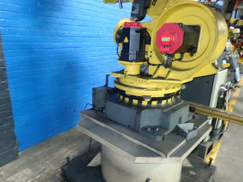 Fanuc R-2000ia/165f Robot - R-2000ia/165f