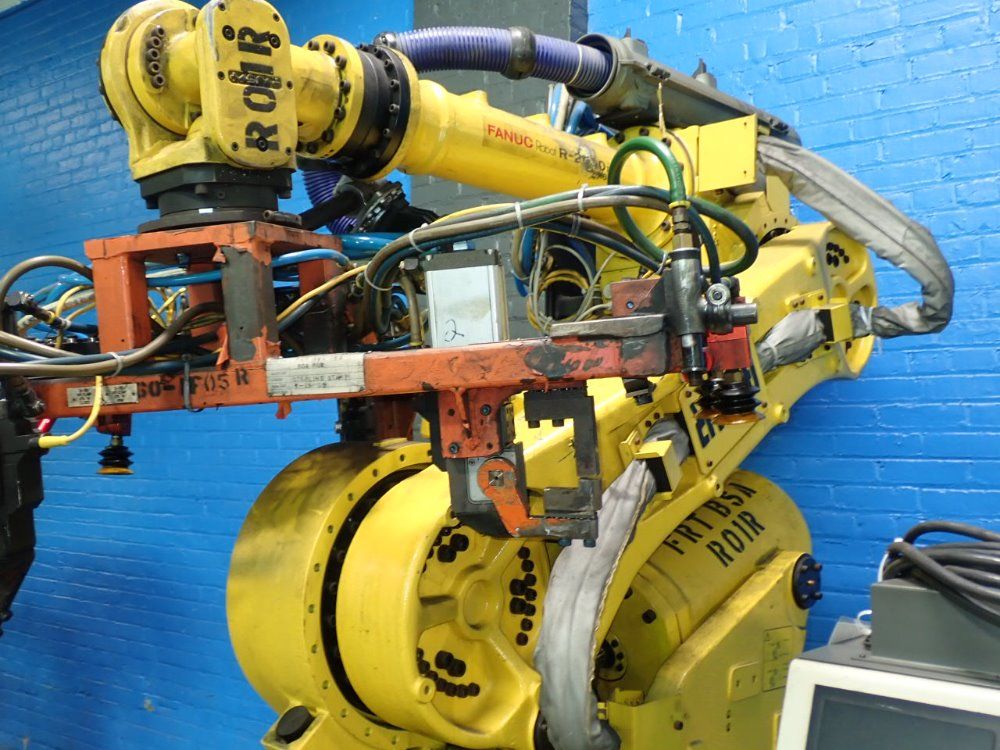 Fanuc R-2000ia/165f Robot - R-2000ia/165f
