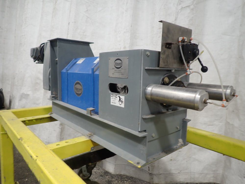 Vincent Corp. 10 1/2 X 6 3/4" Opening Vincent Corp. Cp-6 Screw Press - Cp-6