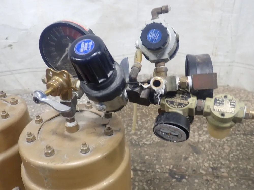 Coe-bilt Pneumatic Flask Press