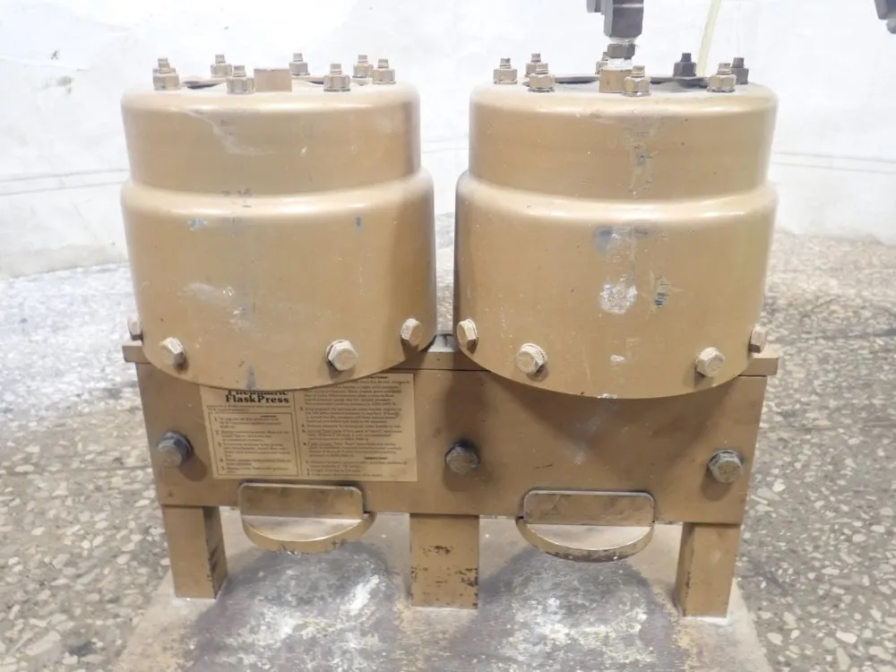 Coe-bilt Pneumatic Flask Press