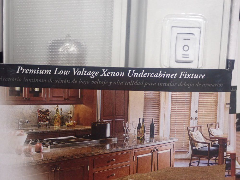 Juno Undercabinet Lights