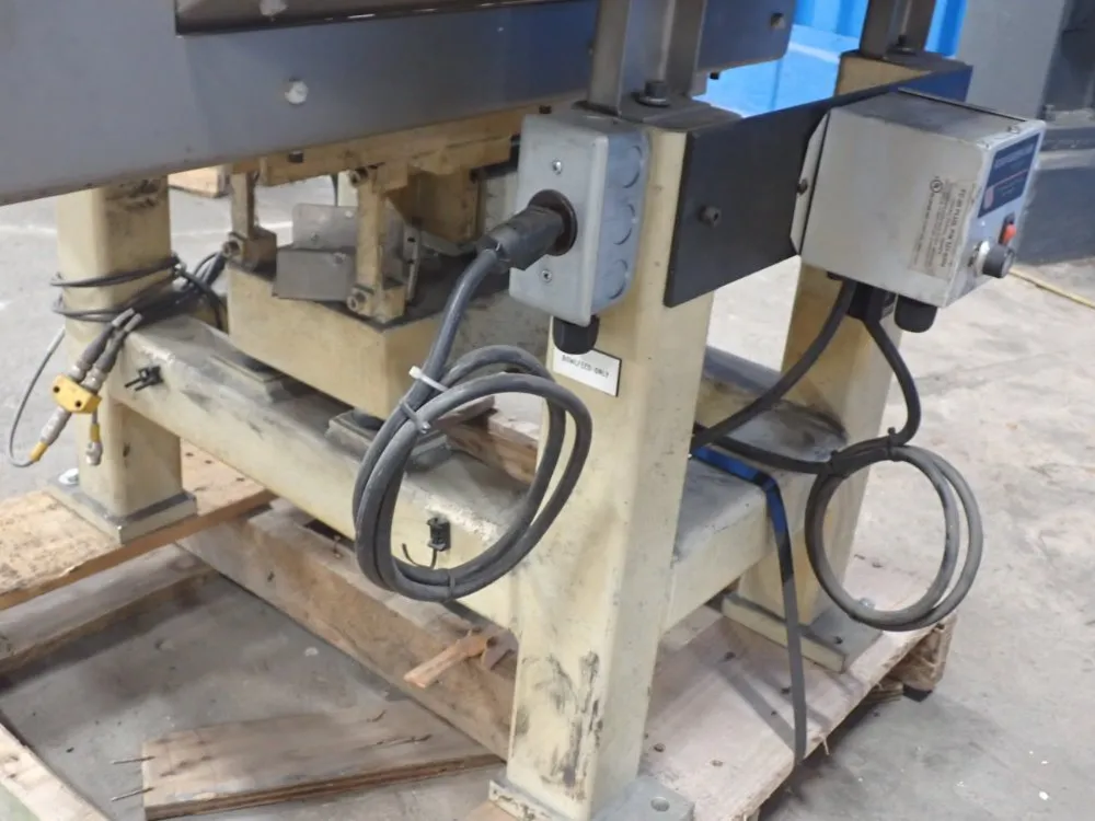 Service Engineering 21" X 32" X 14" Part Feeder/hopper - 26966