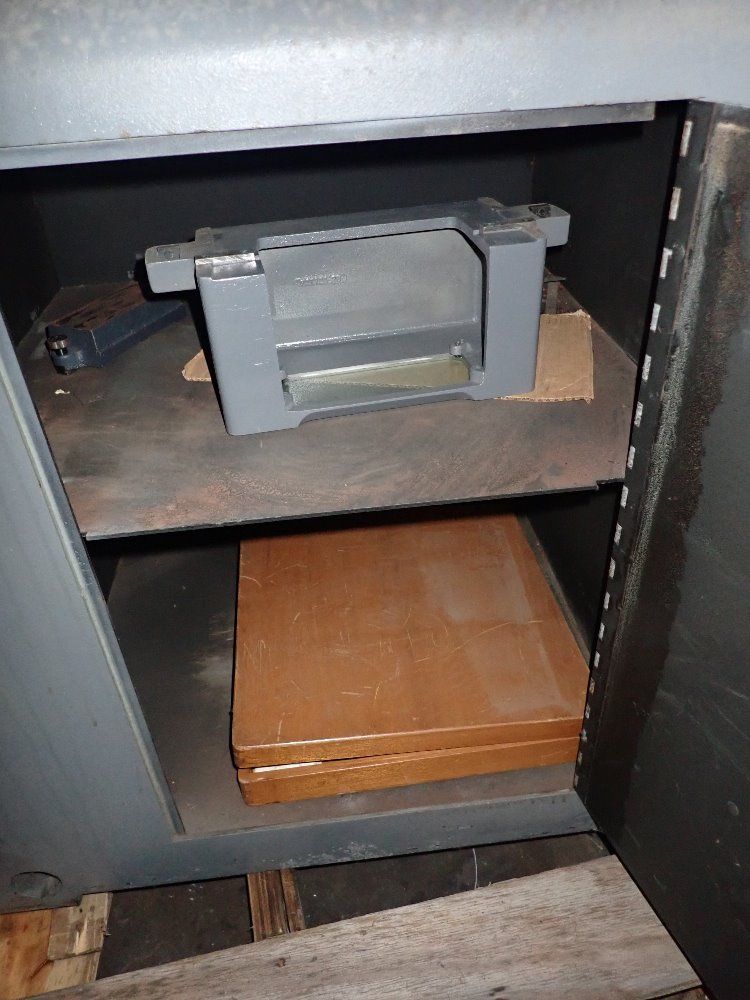 Ex-cell-o Optical Comparator