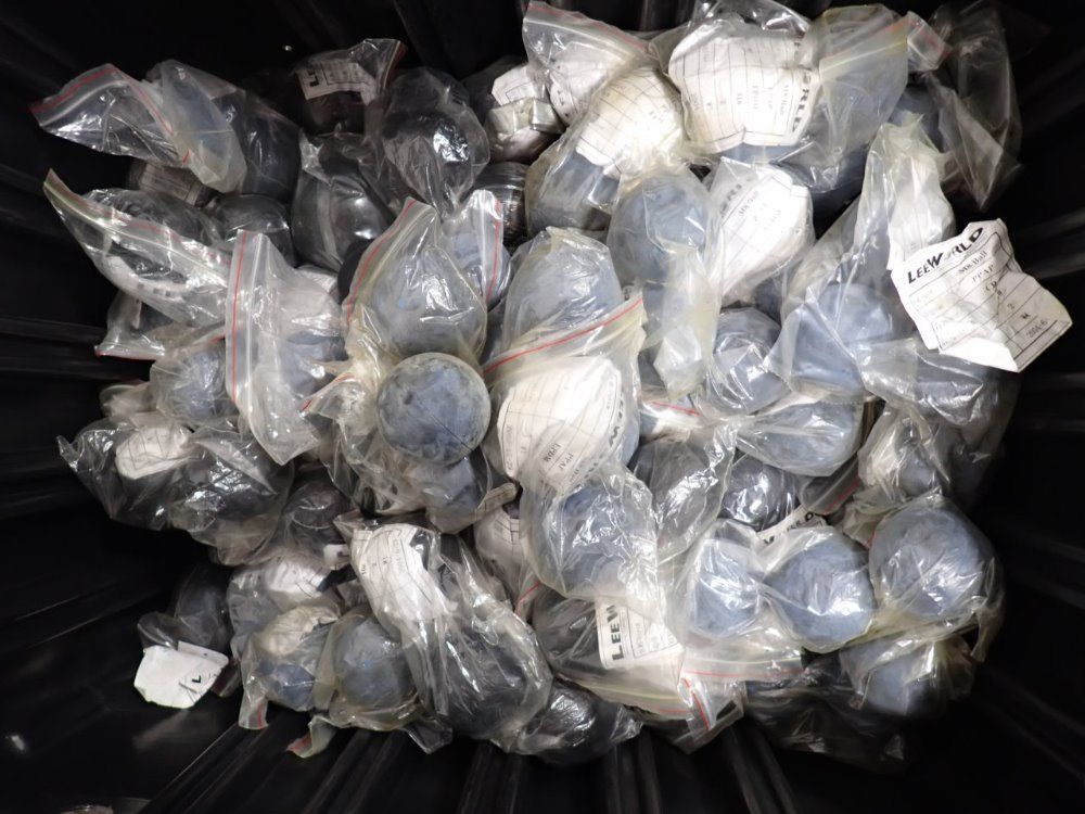 Lee World Rubber Balls