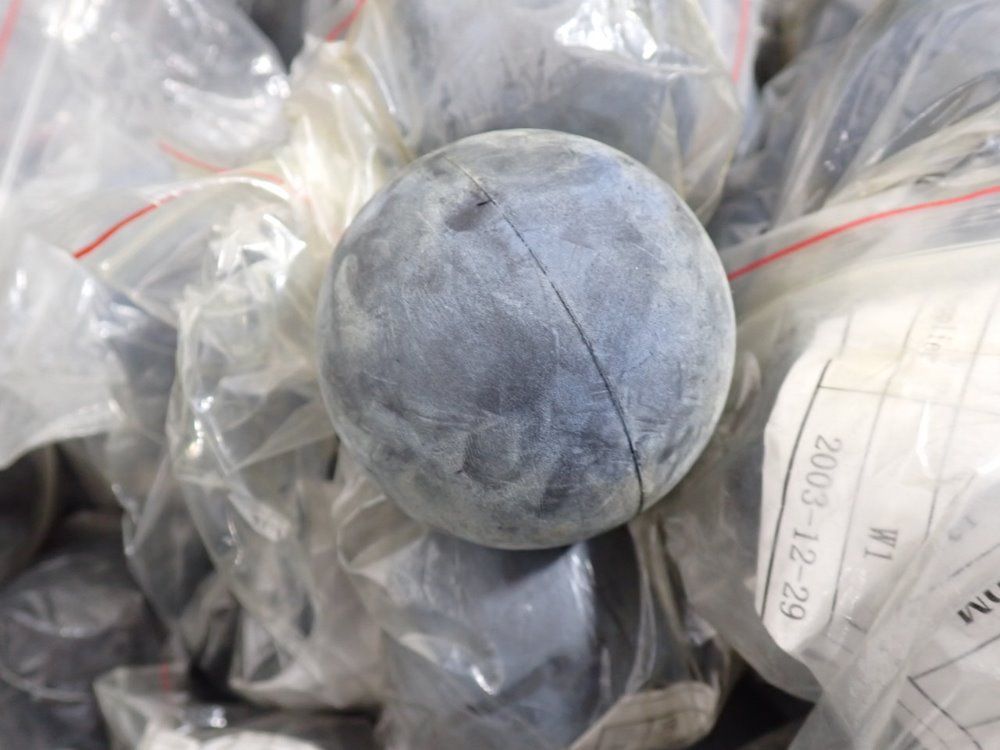 Lee World Rubber Balls