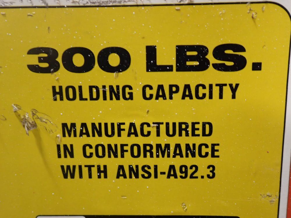 Economy Engineering Co. Hi-jacker/man Lift