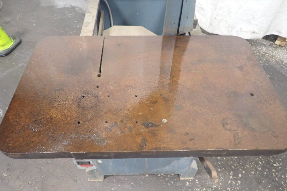 Roll-in Saw 24" Vertical Band Saw