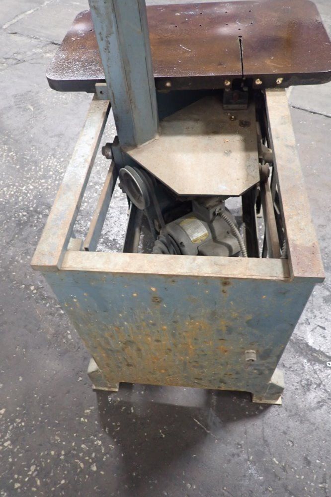 Roll-in Saw 24" Vertical Band Saw
