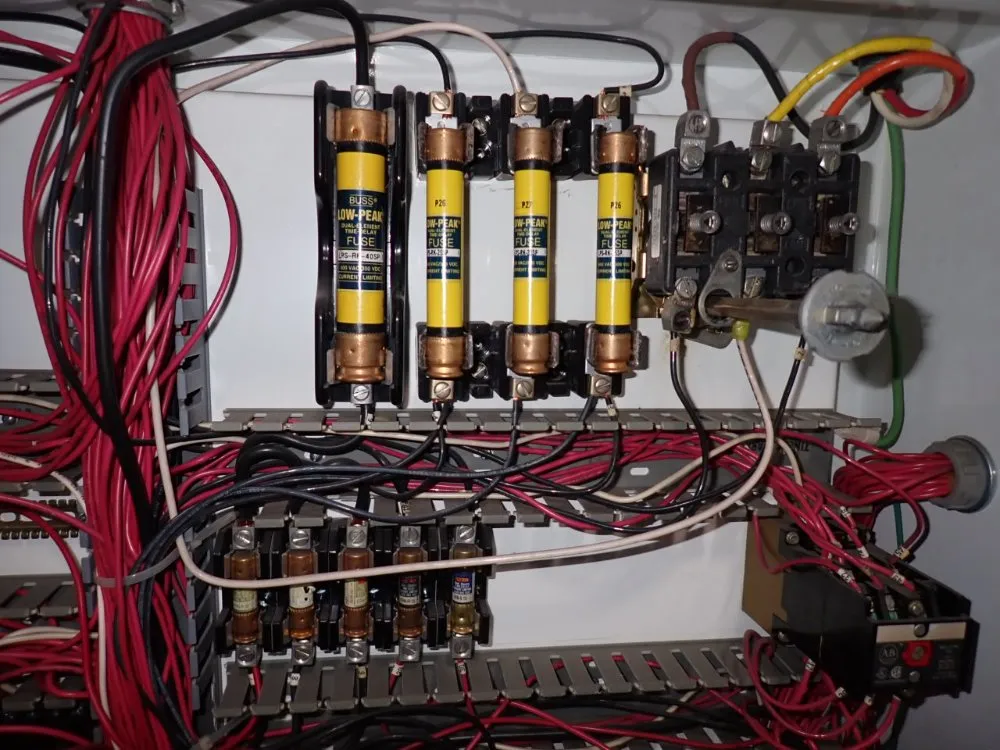 Mcfadden Machine Cap Machine