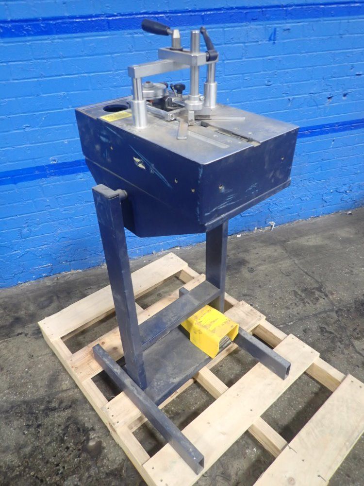 Mitre - Mite Underpinner