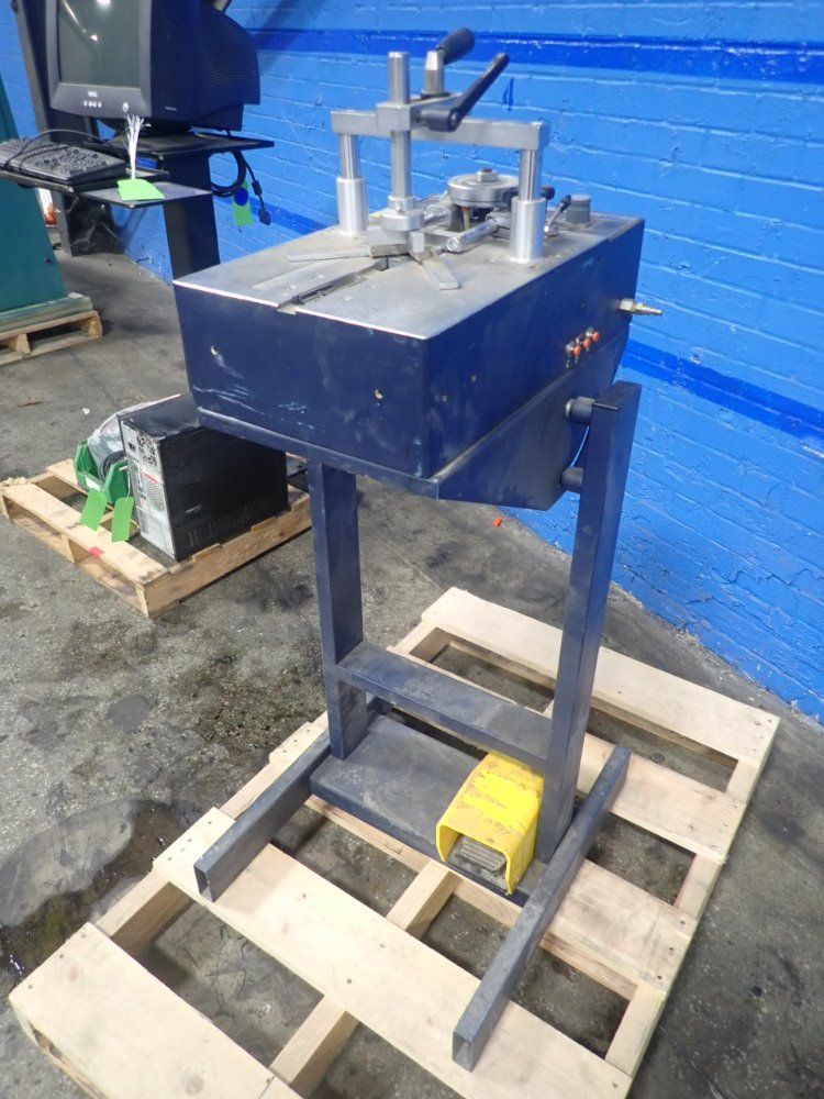 Mitre - Mite Underpinner